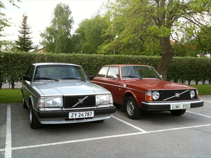 Div. billeder af min Volvo 240 billede 8