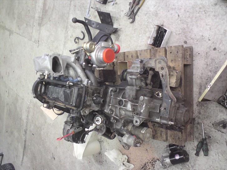 Ctstyling.dk til DHB 2010 - Motoren monteret med T3/T4 turbolader samt G60 manifolden. billede 16