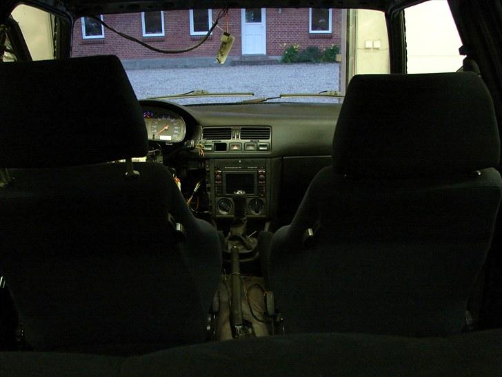 Golf 2 syncro projekt  - D.12-6-10 er godt i gang med at samle bilen indvendig billede 121