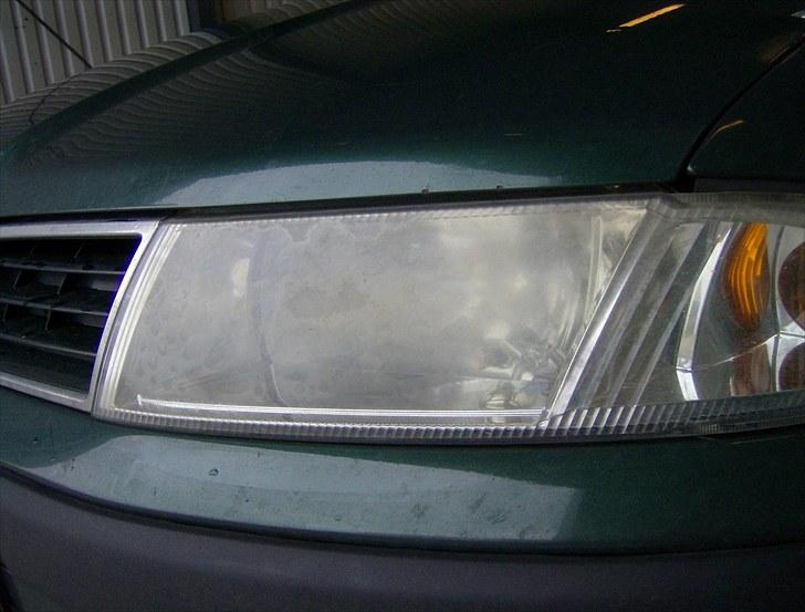 Førstegans polering af plastik lygter billede 3