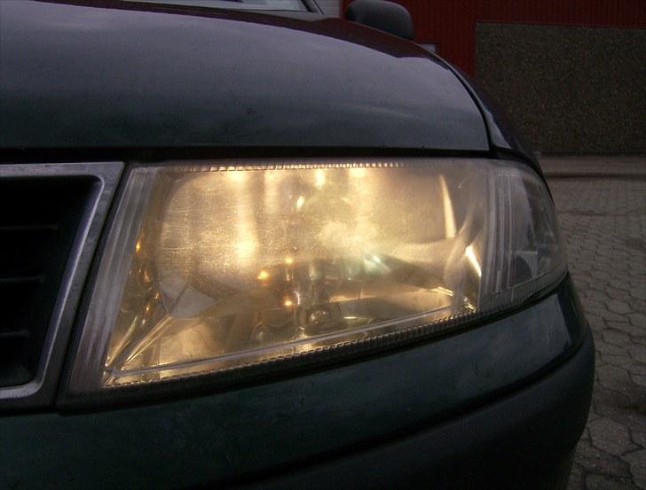 Førstegans polering af plastik lygter billede 4