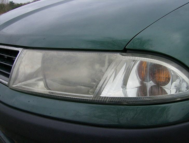 Førstegans polering af plastik lygter billede 6