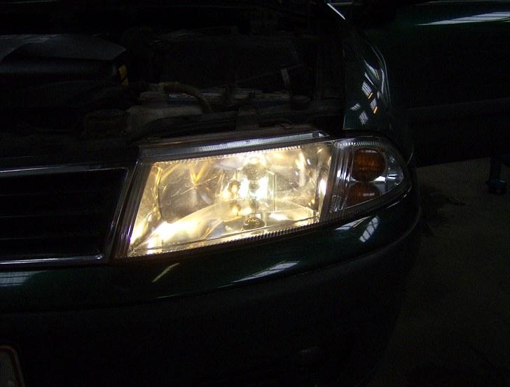 Førstegans polering af plastik lygter billede 12