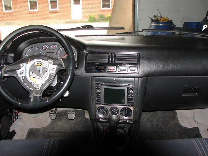 Golf 2 syncro projekt  - D.19-6-10 så blev jeg færdig med instrumentbordet billede 133