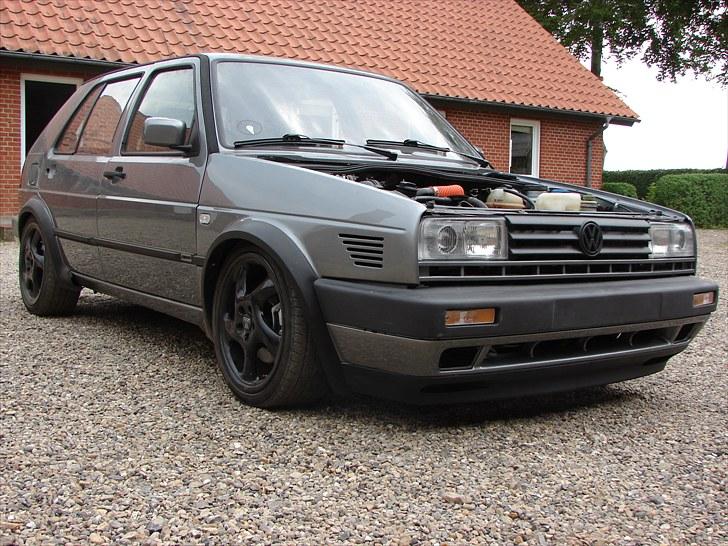 Golf 2 syncro projekt  - D. 3-7-10 koganger og forskærme monteret  men farven passer ikke så det skal males igen efter den er synet billede 140