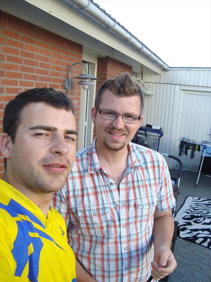 Carbon Fiber folie på en Vectra b - Mig med briller og Rytis... billede 4