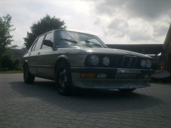 Bmw E28 528 TIL SALG I DELE billede 7