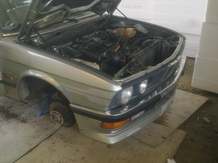 Bmw E28 528 TIL SALG I DELE billede 23