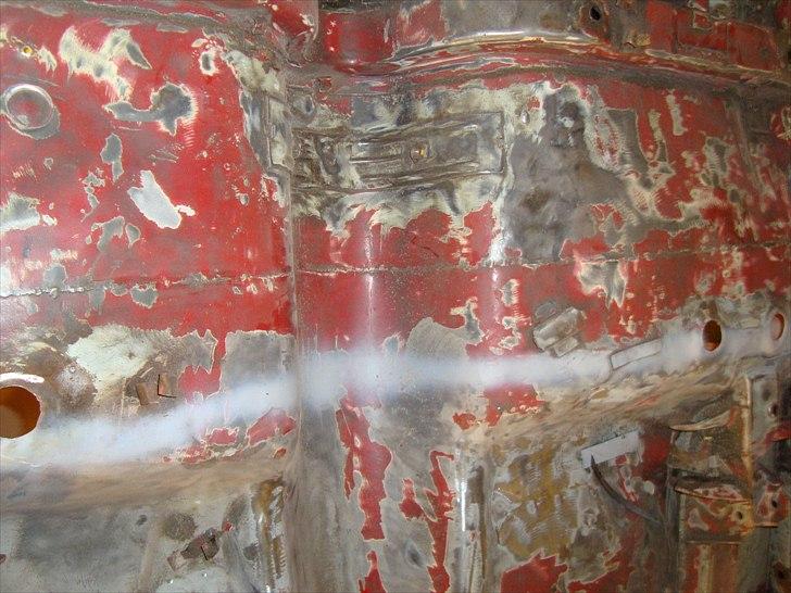 Manta B projekt - Her er svejsning, som går på tværs af bilen... :) billede 52