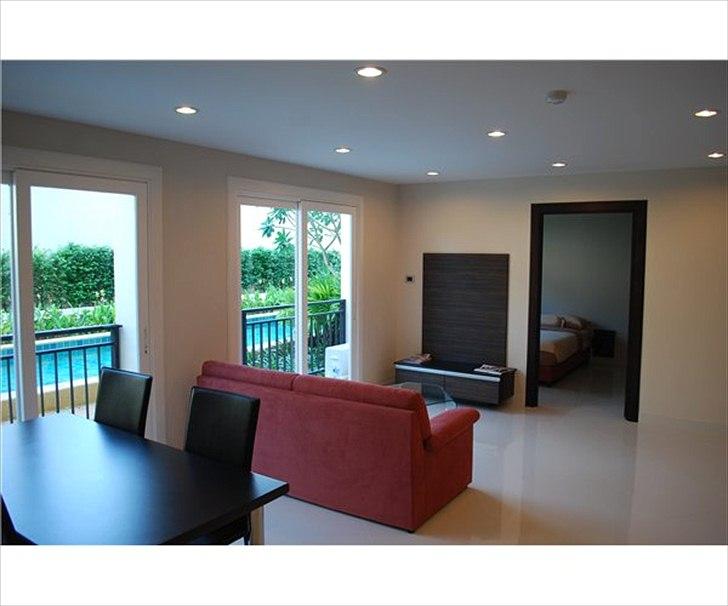 Lejlighed i Thailand - Stue / alrum....Udsigt til pool billede 2