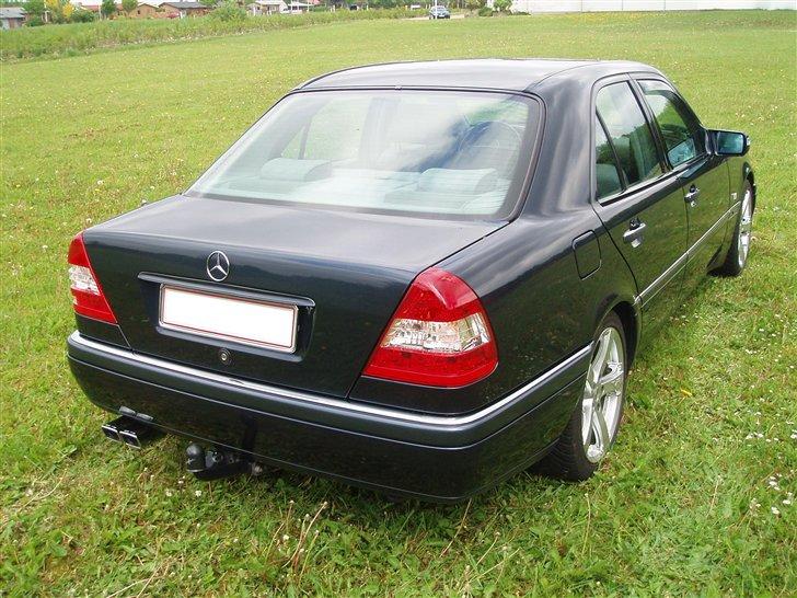 Flere billeder af mercedesen billede 8