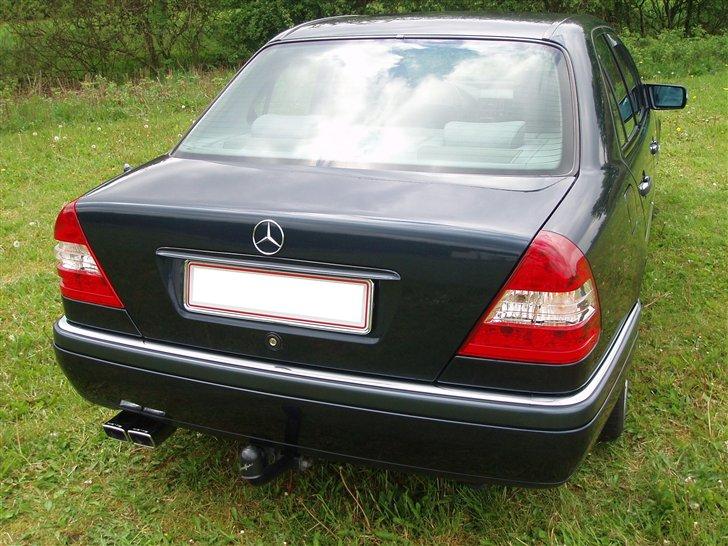 Flere billeder af mercedesen billede 11