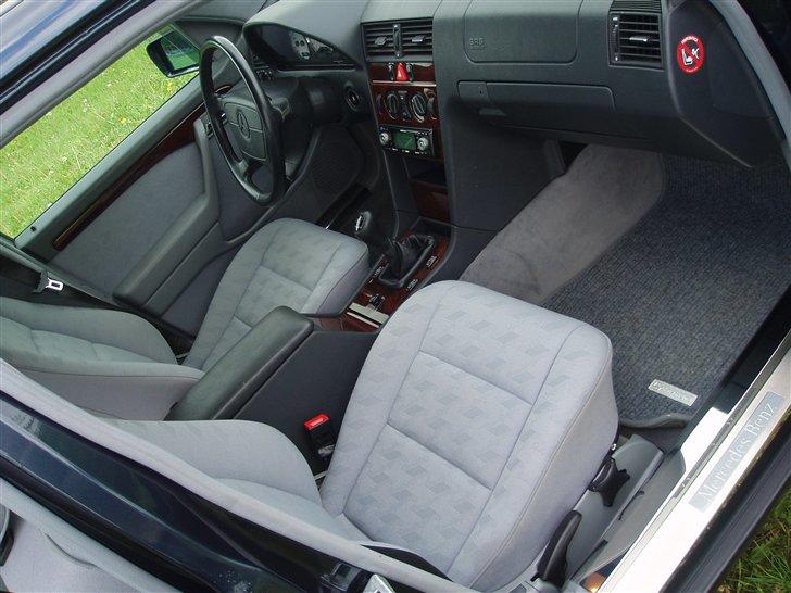 Flere billeder af mercedesen billede 12