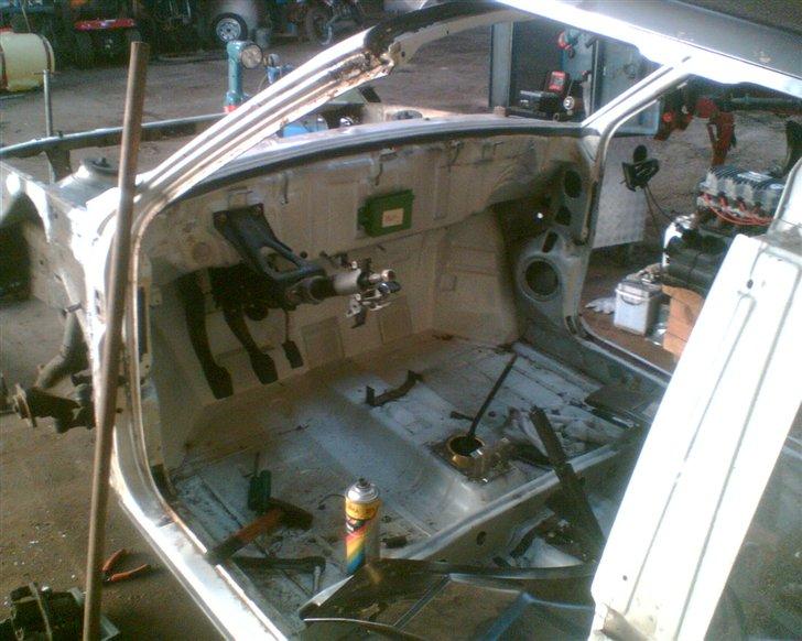 Mit Ford Escort Cabrio projekt! - Rippet for alt!(næsten) billede 2