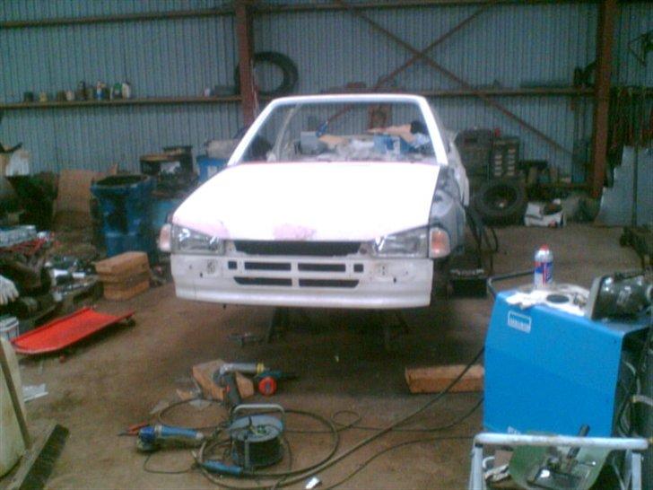 Mit Ford Escort Cabrio projekt! - Mk4 skærme monteret + lygter! billede 10