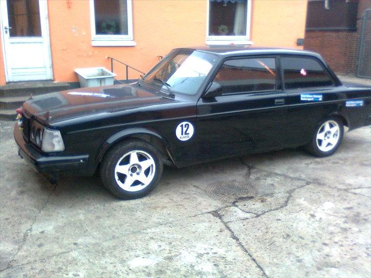 Volvo 242 rallybil år 1980 billede 1