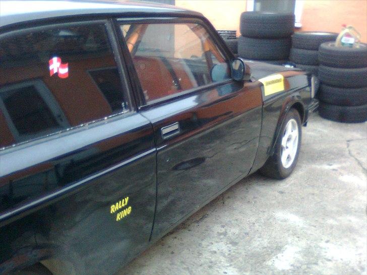 Volvo 242 rallybil år 1980 billede 3