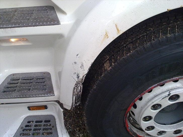 Nyby Transport - Fordæk sagde "bum"... så nu... "byt til nyt".... billede 12