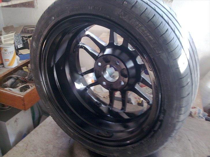 Fælg renovering - Maling indenvendigt billede 10