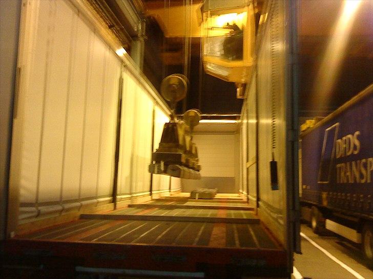 Larsen flyvers  - Skulle læsse jern fra Fr,værk til skive og vinderup, skide nemt billede 6