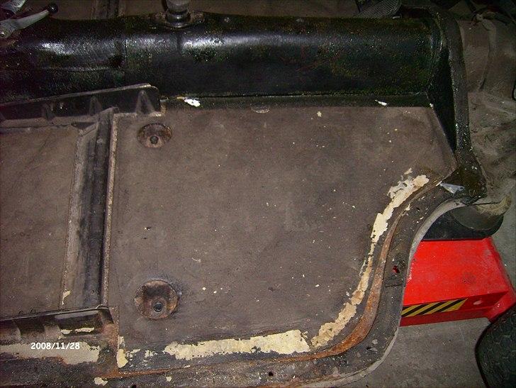 VW Karmann Ghia Cabrio projekt - Rustne kanter billede 19