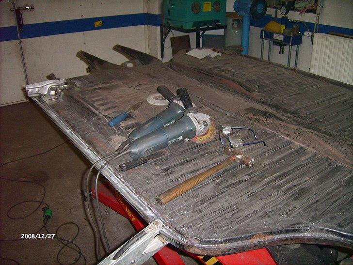 VW Karmann Ghia Cabrio projekt - Lavet nye kanter i begge sider, beholdt org bundplader billede 26