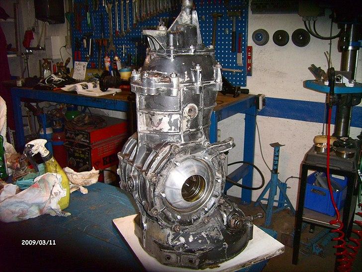 VW Karmann Ghia Cabrio projekt - Gear fået ny pakning, og klar til maling billede 36