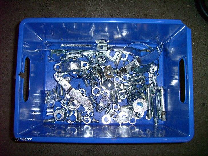 VW Karmann Ghia Cabrio projekt - Lige en kasse smådele fra fornikling billede 40