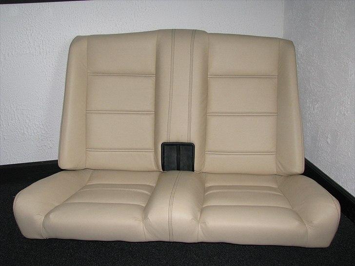 APkabinedesign biler som jeg har lavet noget til - Bagsæde i crem læder med sorte dobbel sygninger bmw e30 cabrio billede 61