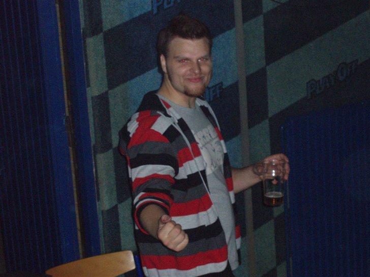 Svendeprøve fest - Sotho lavede faktisk en strike med Venstre hånd... Applaus! billede 44