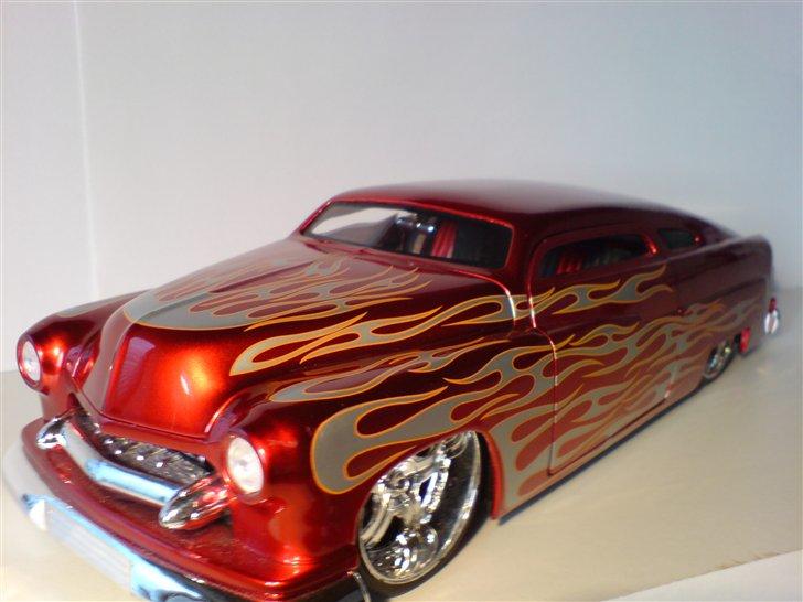 MODEL BILER i størrelse 1:43-1:24 og 1:18  - Jada Toys Dub City Oldskool...

Mercury årgang 1951

Str: 1951 billede 61