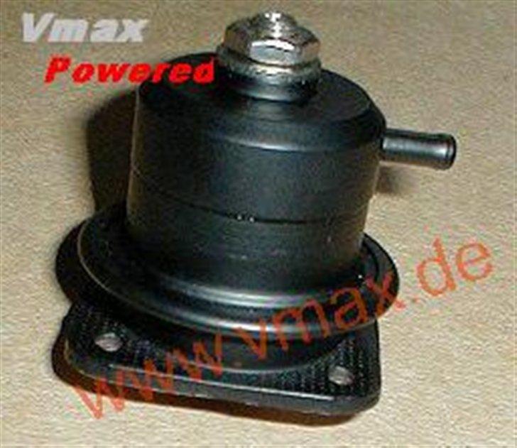 Delene til min motor + opbygning - Justerbar benzintryksregulator, passer på den orignale dysebro, så det ser mere std. ud billede 4