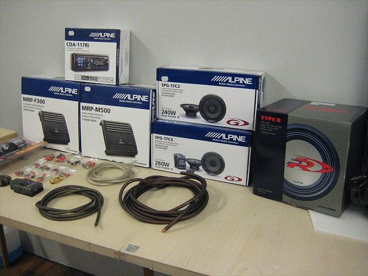 Alpine Anlæg I Alfa Romeo 156 billede 2