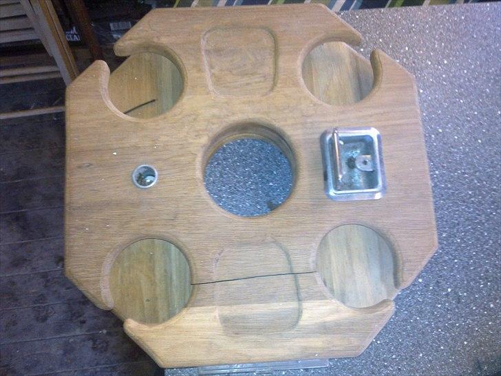 Hjemmelavet bord til van billede 2