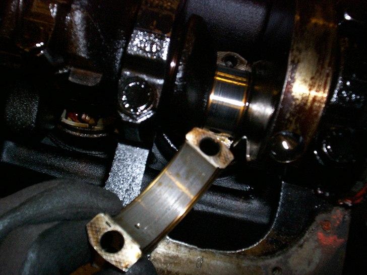 Opel CIH Projekt - Plejllejer ser okay ud. Bliver selvfølgelig skiftet alligevel. billede 11