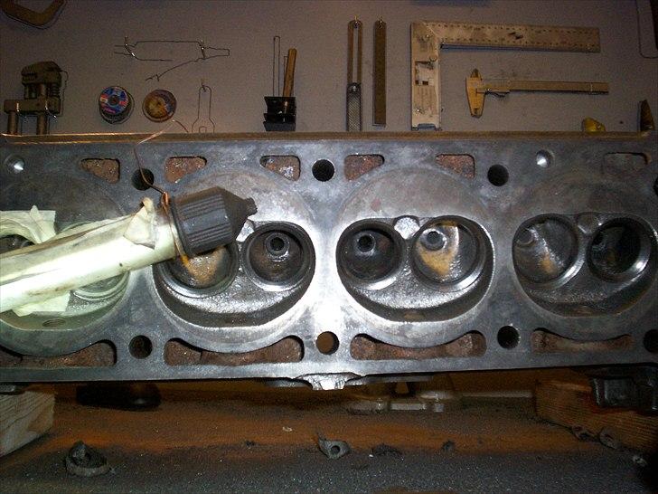 Opel CIH Projekt - Udstødningsportene får naturligvis også en tur. Det faktisk helt sjovt arbejde, overraskende nok :P billede 25