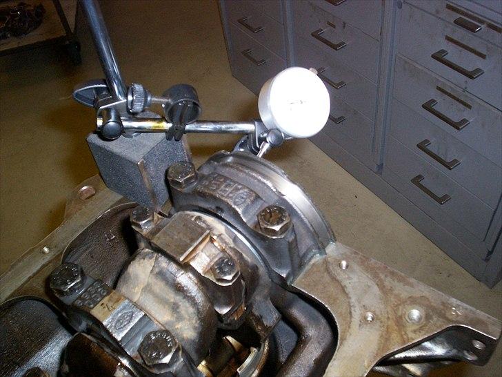 Opel CIH Projekt - Kontrol af aksialslør efter bogen. billede 38