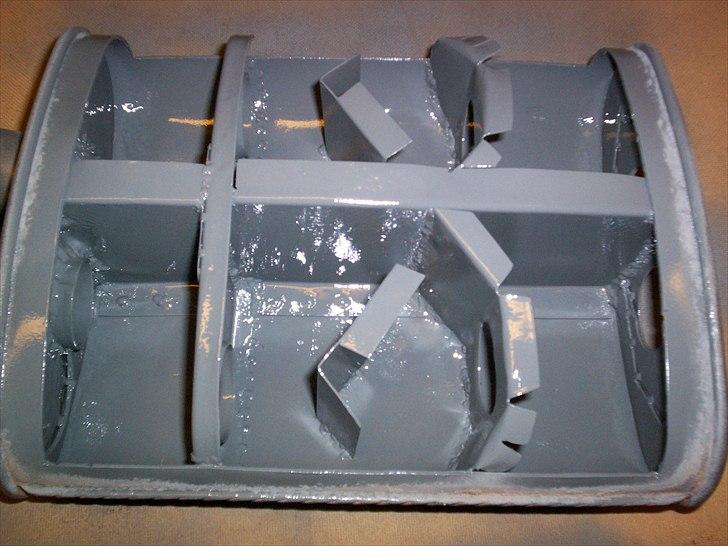 Opel CIH Projekt - Så får det lige en gang zink inden låget svejses på. billede 64