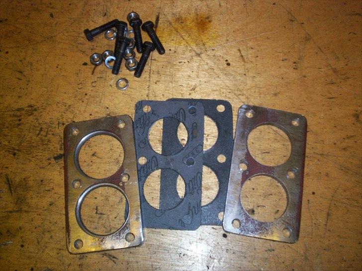 Opel CIH Projekt - Flangerne til bananmanifold har jeg lavet i en firklo på en drejebænk. Pakninger med stål i. billede 68