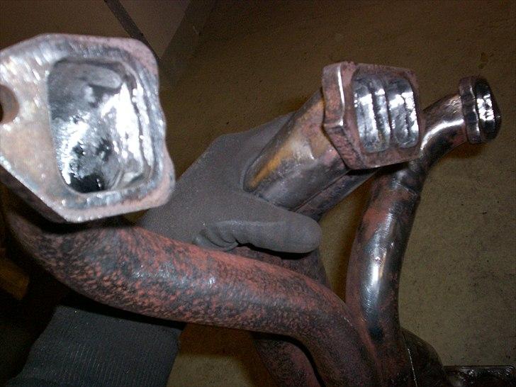 Opel CIH Projekt - Portene i bananen er større end i topstykke og det er meningen, men den fede grimme svejsning sys jeg trængte til lidt slibning. billede 71