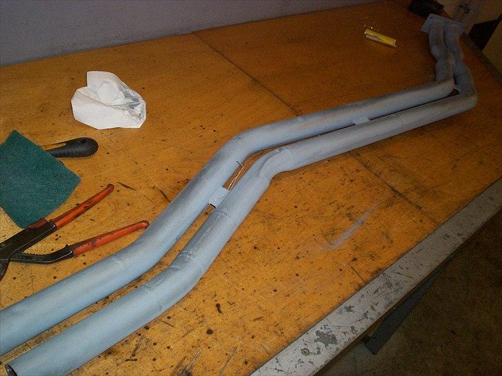 Opel CIH Projekt - En tynd gang zink og herefter sort varmeresistent maling. billede 74