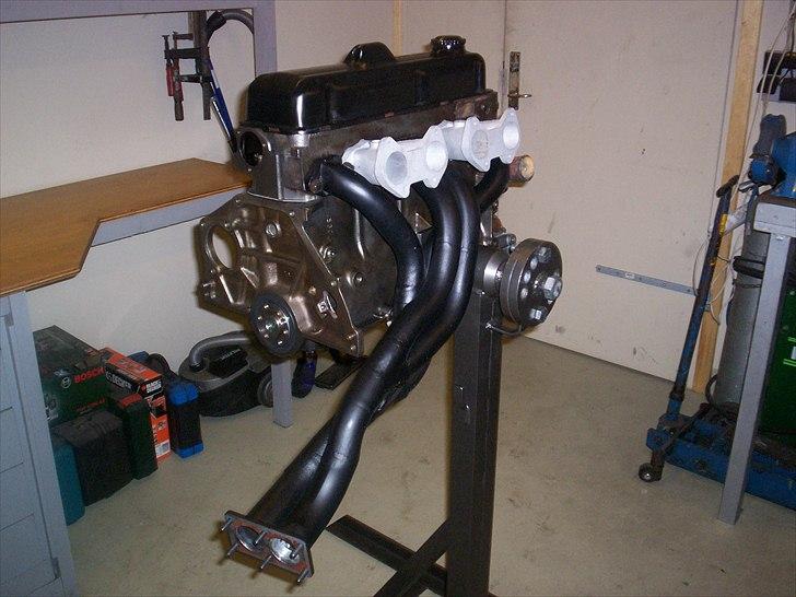 Opel CIH Projekt - Bananmanifolden kan akkurat lige gå fri og motorstativet ! billede 76