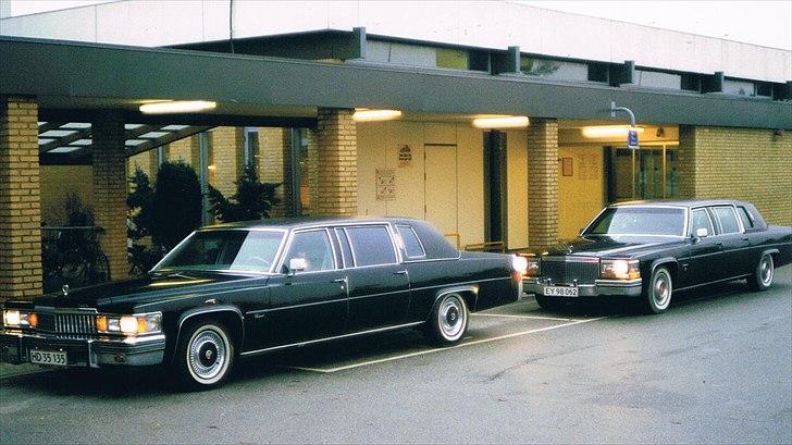 1978 Cadillac Fleetwood Long Sedan Limousine - Fast arbejde i 9 måneder. Her med ledsagevogn:
Cadillac Fleetwood formal limousine - tidligere Udenrigsministeriet - armeret. billede 23