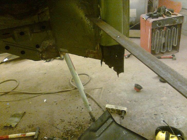 VW Bobbel 1303, 74'er - Så skal højre side have turen billede 44