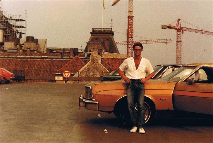 1974 Ford Ranchero GT - Her er jeg på toppen af Magasin's parkeringshus. Opkørselsrampen var lige så stor en udfordring som ramperne til Illum's parkeringskælder. billede 14