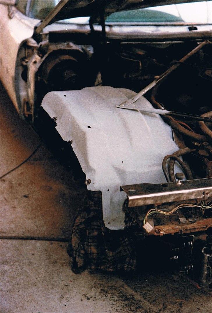 1973 Cadillac Coupe de Ville - Dette skulle ikke være en udstillingsbil, men en brugsbil, så der blev brugt rigeligt med zink. billede 21