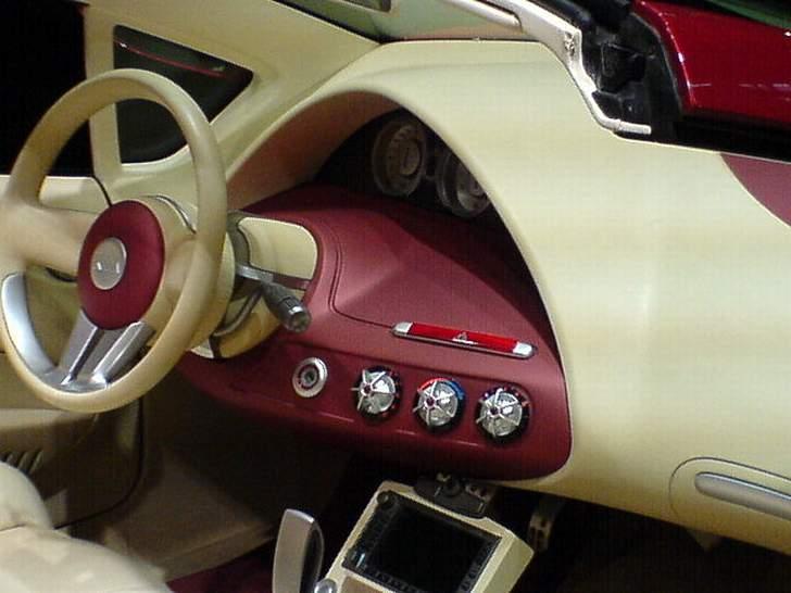 Herning Bilmesse 2005 - Det var en Kia.. Den kostede 1 mio. euro.. billede 1