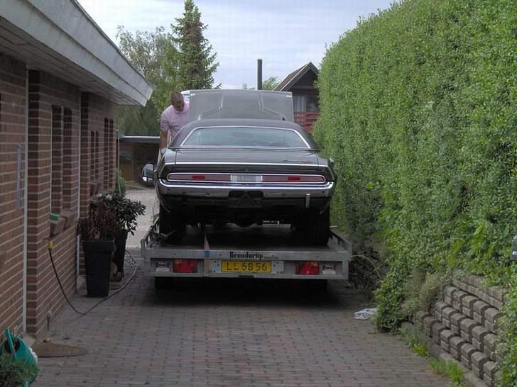 Min gamle 1970 Dodge Challenger R/T - Her blev den afhentet af ham jeg solgte den til billede 2