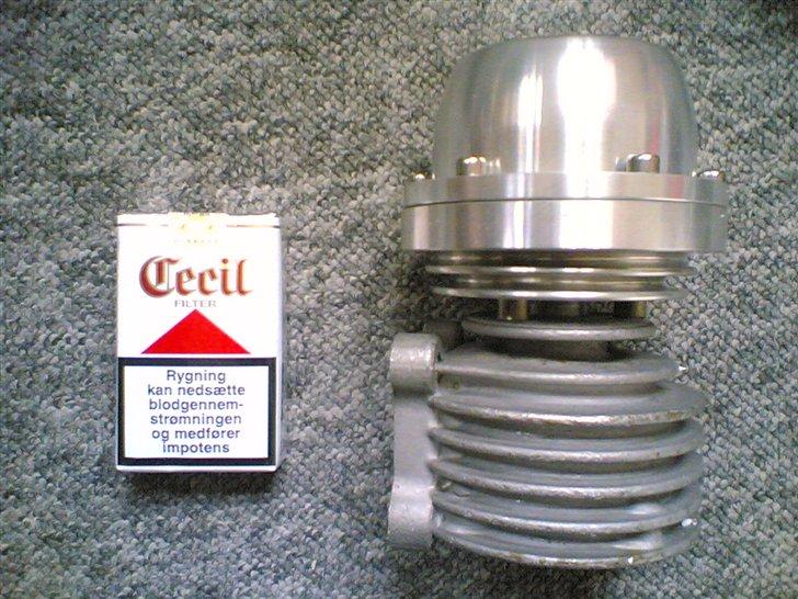Delene til min motor + opbygning - 46 mm ekstern wastegate ( LÆS TEKSTEN PÅ CIGARETTERNE, DERFOR RYGER JEG IKKE ) hehe billede 9
