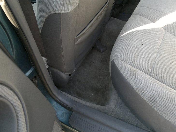 Hoved rengøring af bil - Det færdige Resultat Bag forsæde Venstre Side billede 30